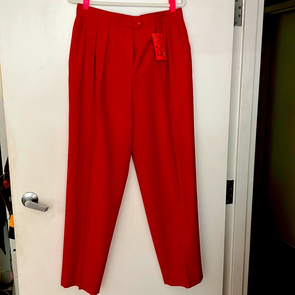 Escada Red Pleated Wool Pant